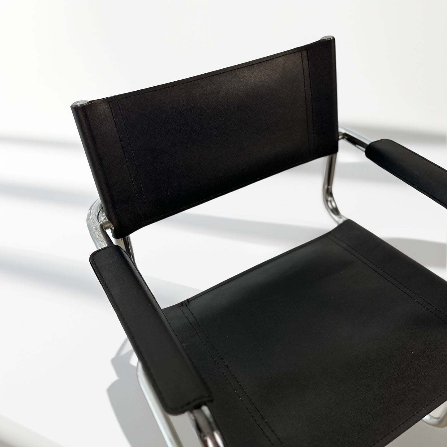 Set of 6 Vintage Cantilever Chairs in Chrome & Black