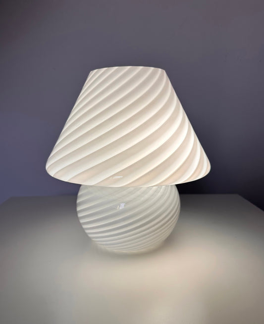 Vintage Italian mushroom lamp in Murano glass