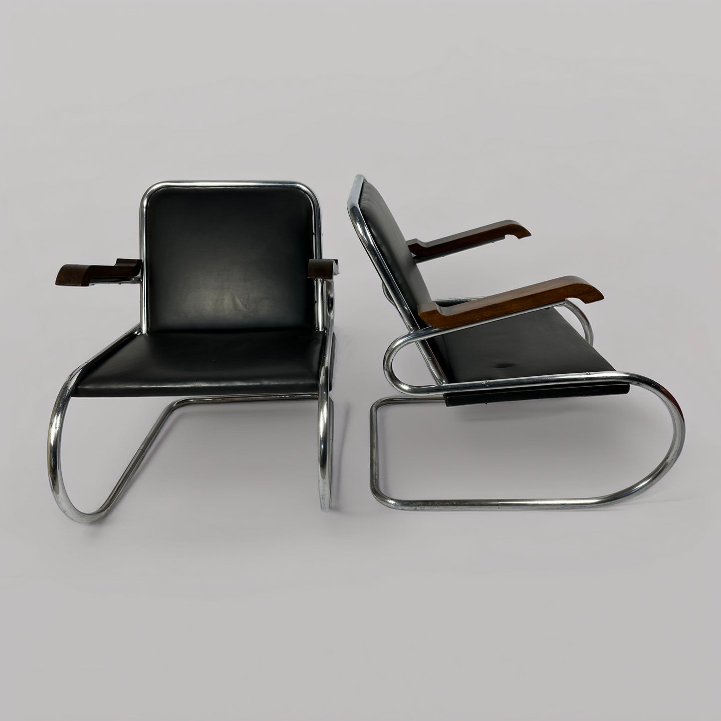 Pair of 1930s - 40s Bauhaus Cantilever Armchairs – Tubular Steel, Wooden Armrests