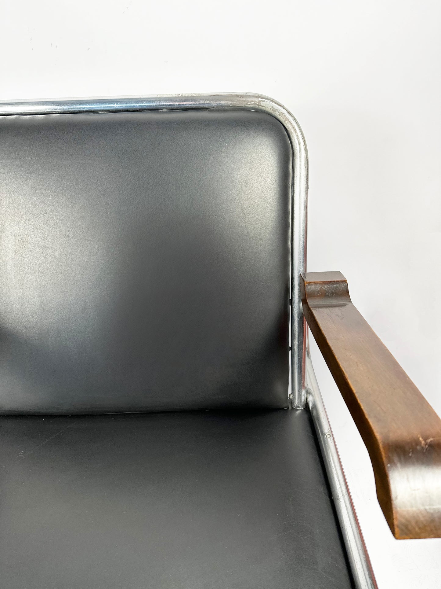 Pair of 1930s - 40s Bauhaus Cantilever Armchairs – Tubular Steel, Wooden Armrests