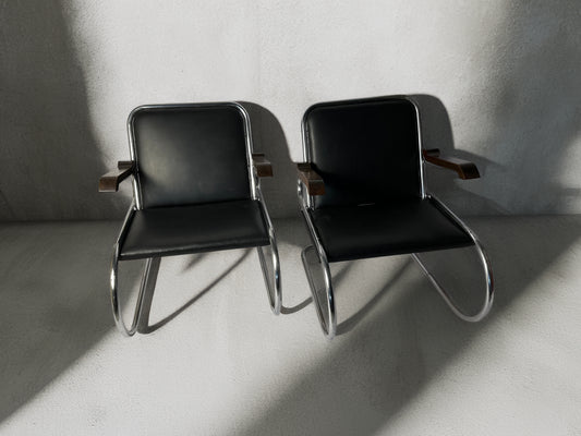 Pair of 1930s - 40s Bauhaus Cantilever Armchairs – Tubular Steel, Wooden Armrests
