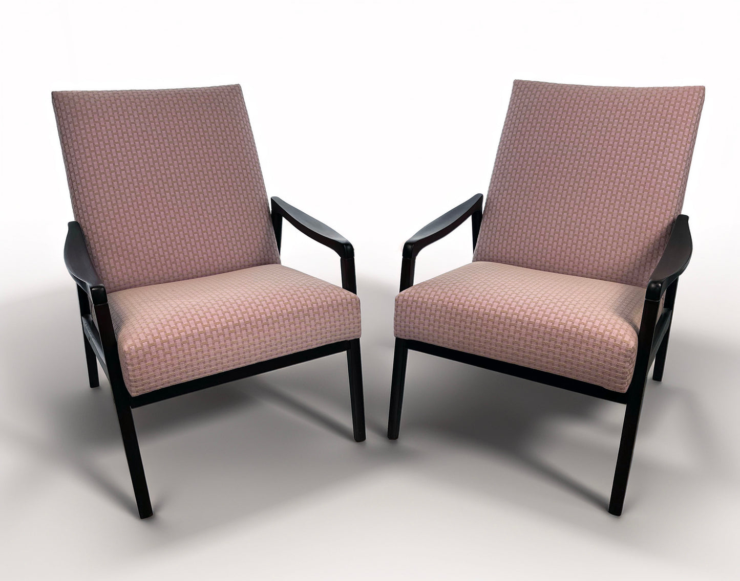 Set of 2 mid-century lounge chairs
