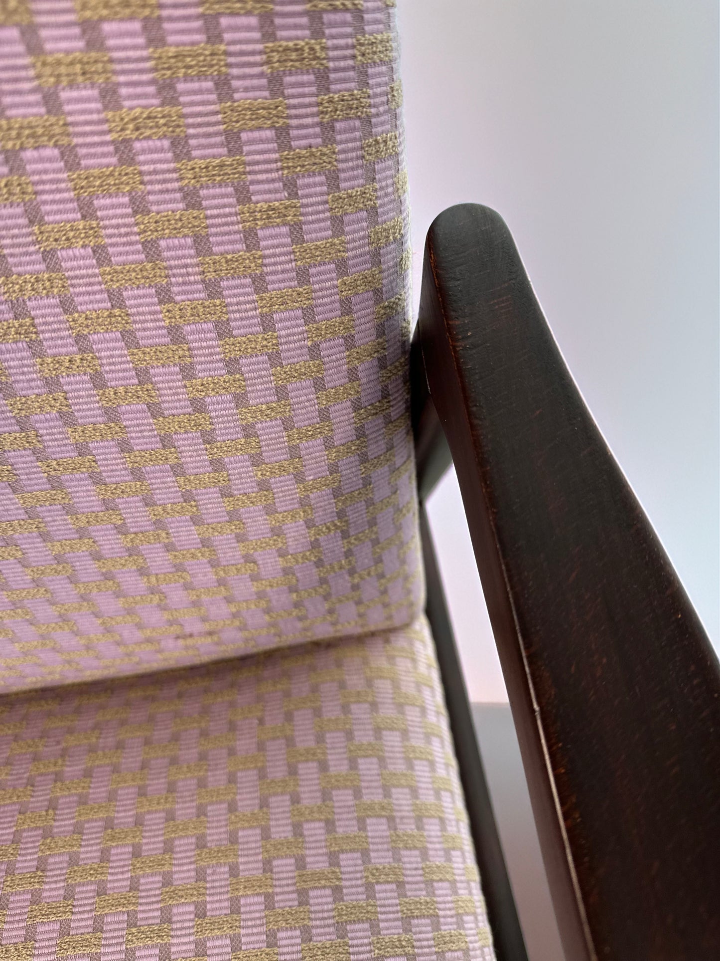 Set of 2 mid-century lounge chairs